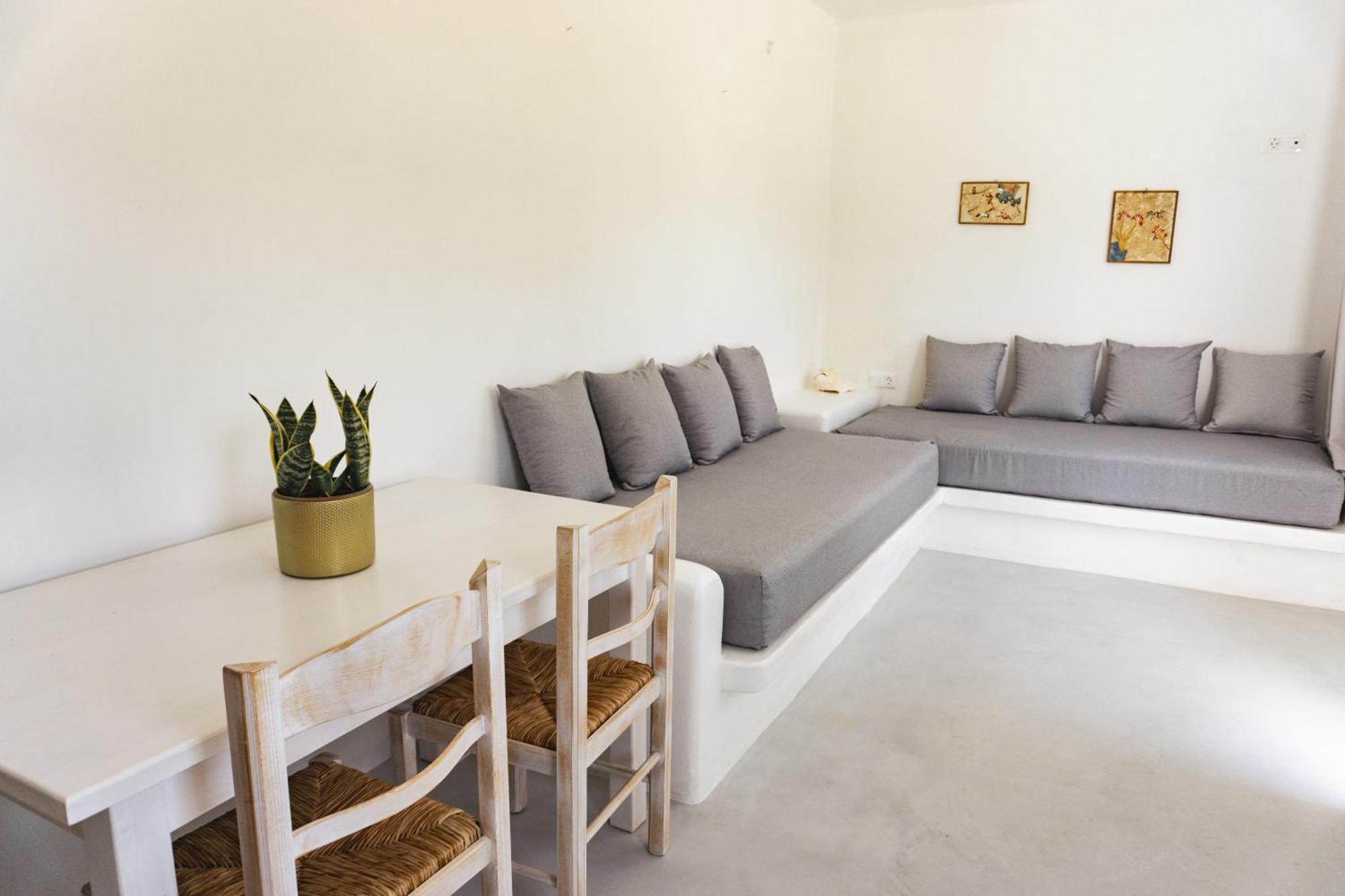 Villas Scirocco ฟิรา ภายนอก รูปภาพ