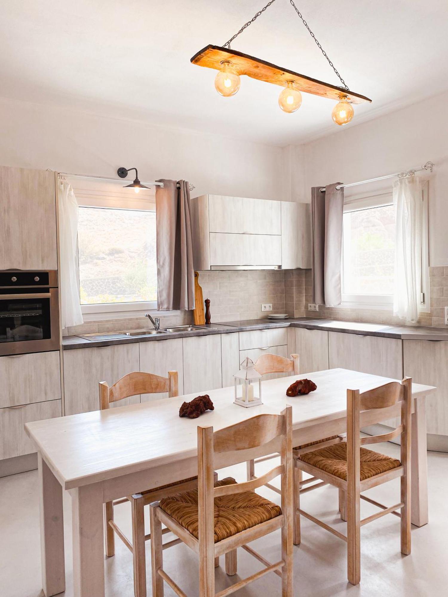 Villas Scirocco ฟิรา ภายนอก รูปภาพ