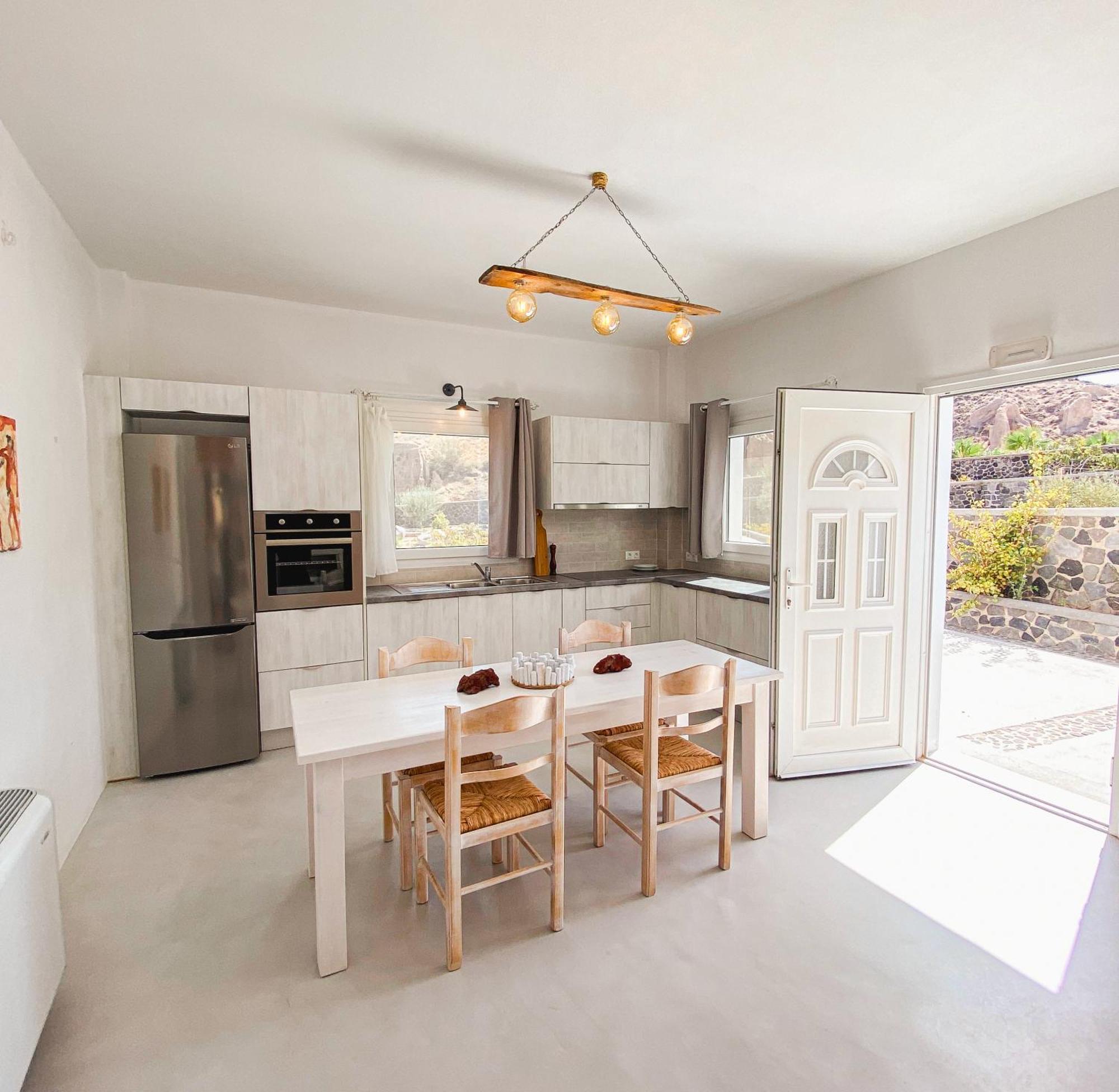 Villas Scirocco ฟิรา ภายนอก รูปภาพ